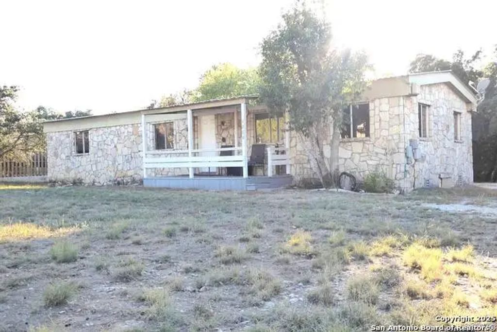 1884 Live Oak, Canyon Lake