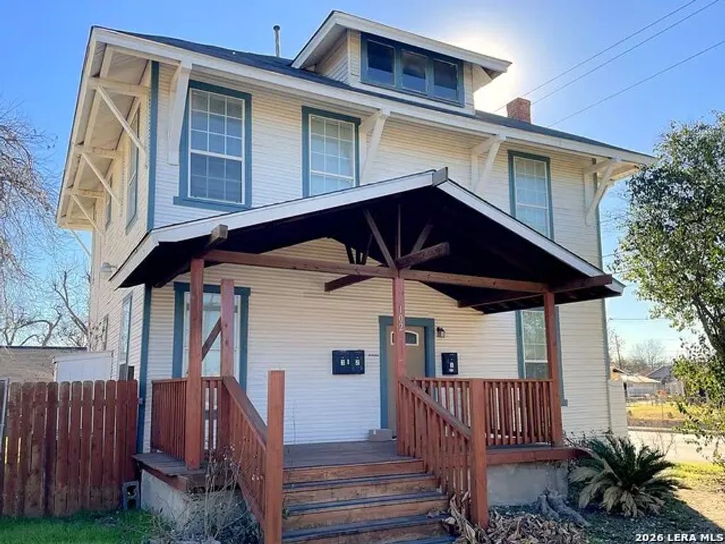 102 Bailey Ave, San Antonio