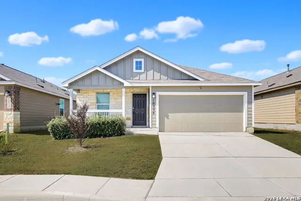 10534 Borlaug St, Converse