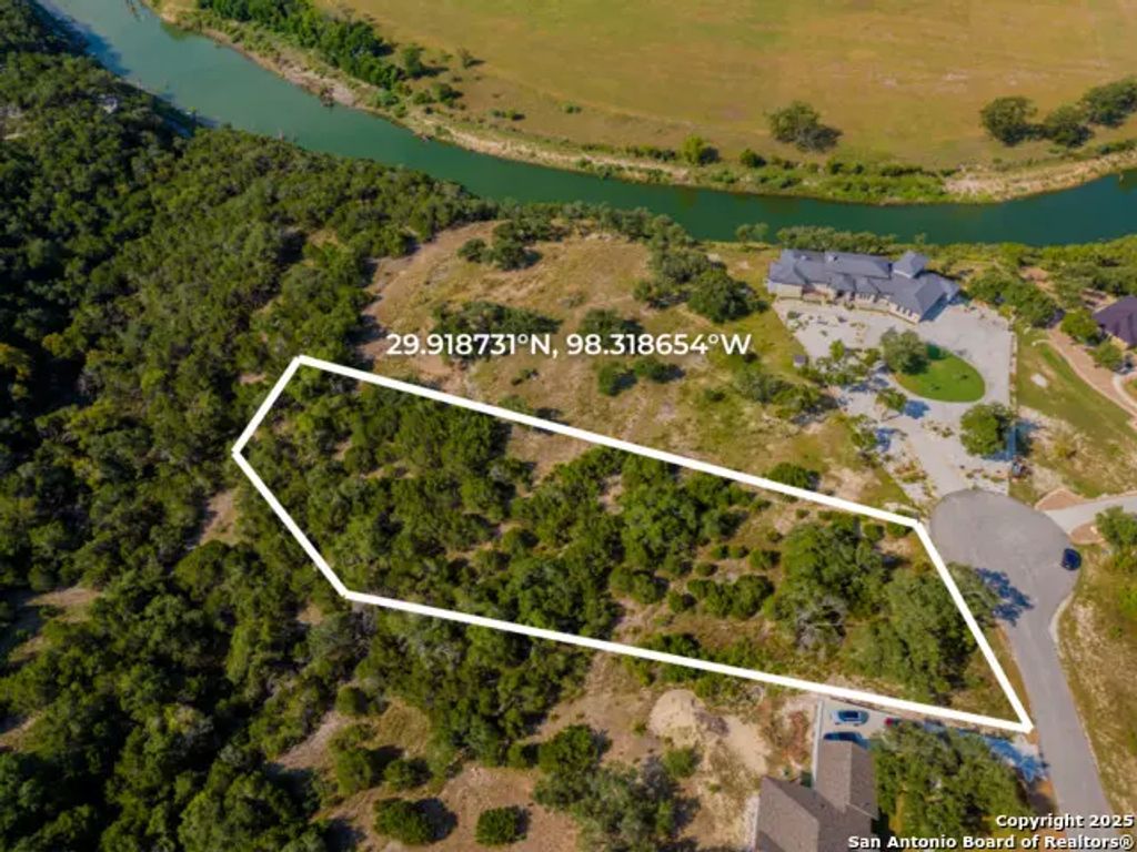 255 River Bend Pl, Spring Branch