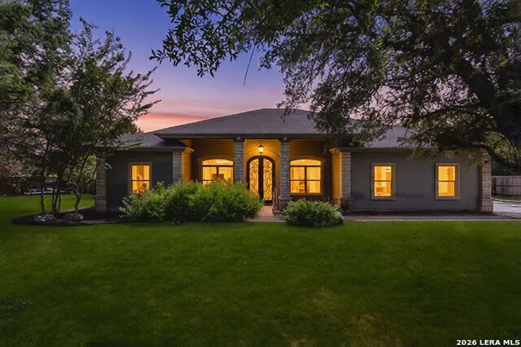 1070 Kings Ranch, Bandera