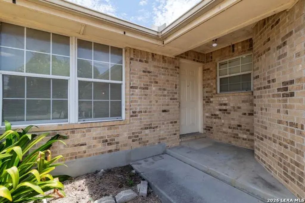 2740 Maple Tree Rd, New Braunfels