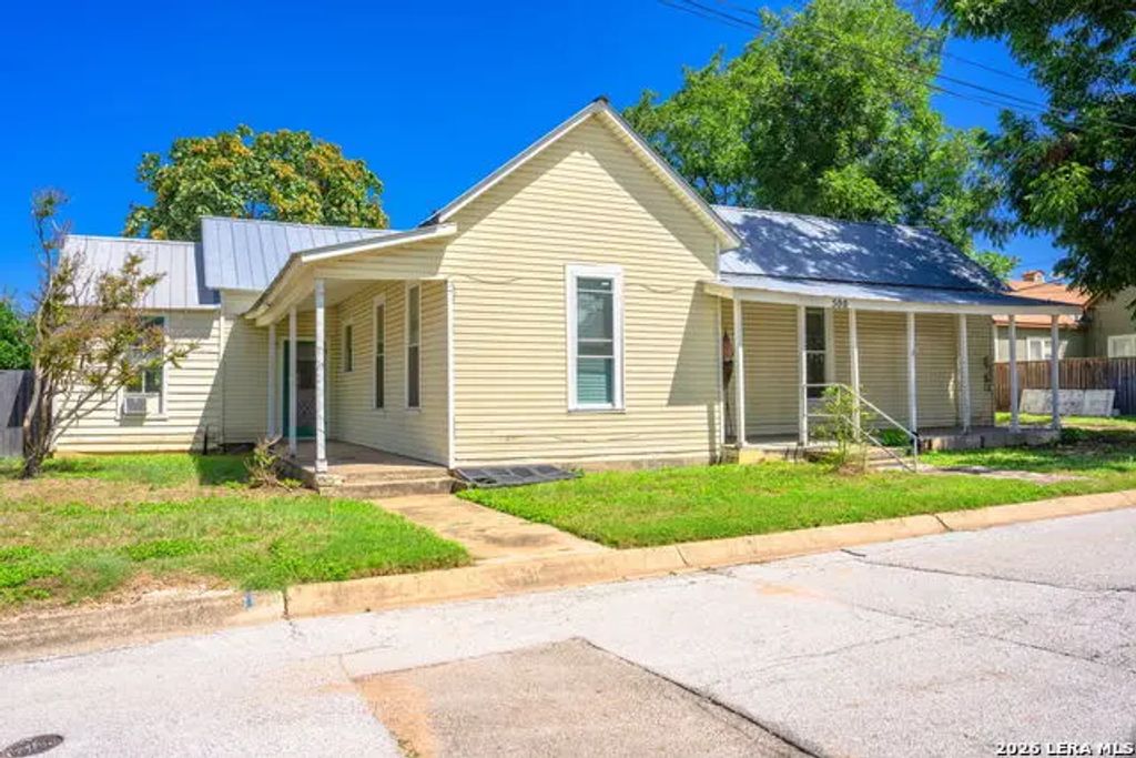 500 Robinson Ave, Kerrville