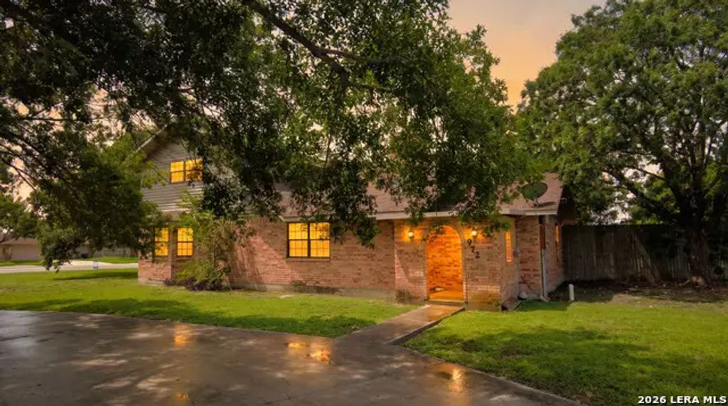 972 Barbarosa Rd, New Braunfels