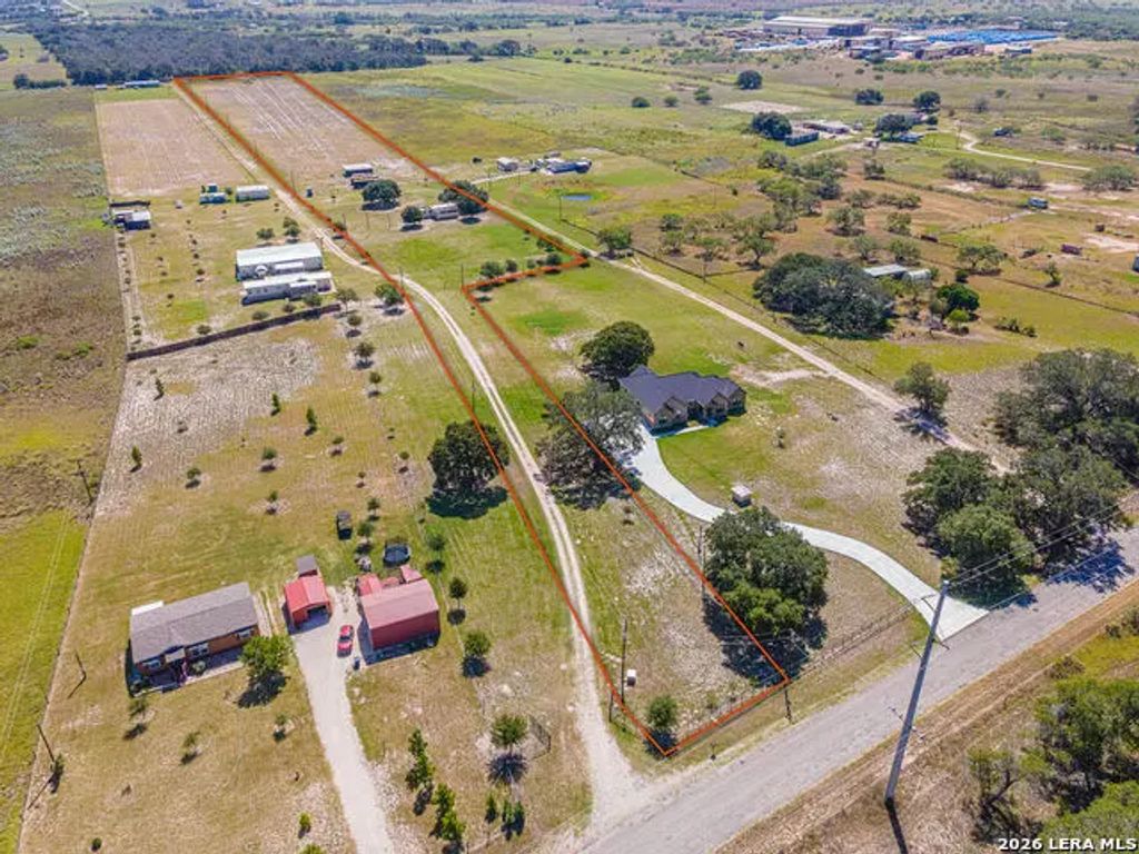 3424 County Road 307, La Vernia