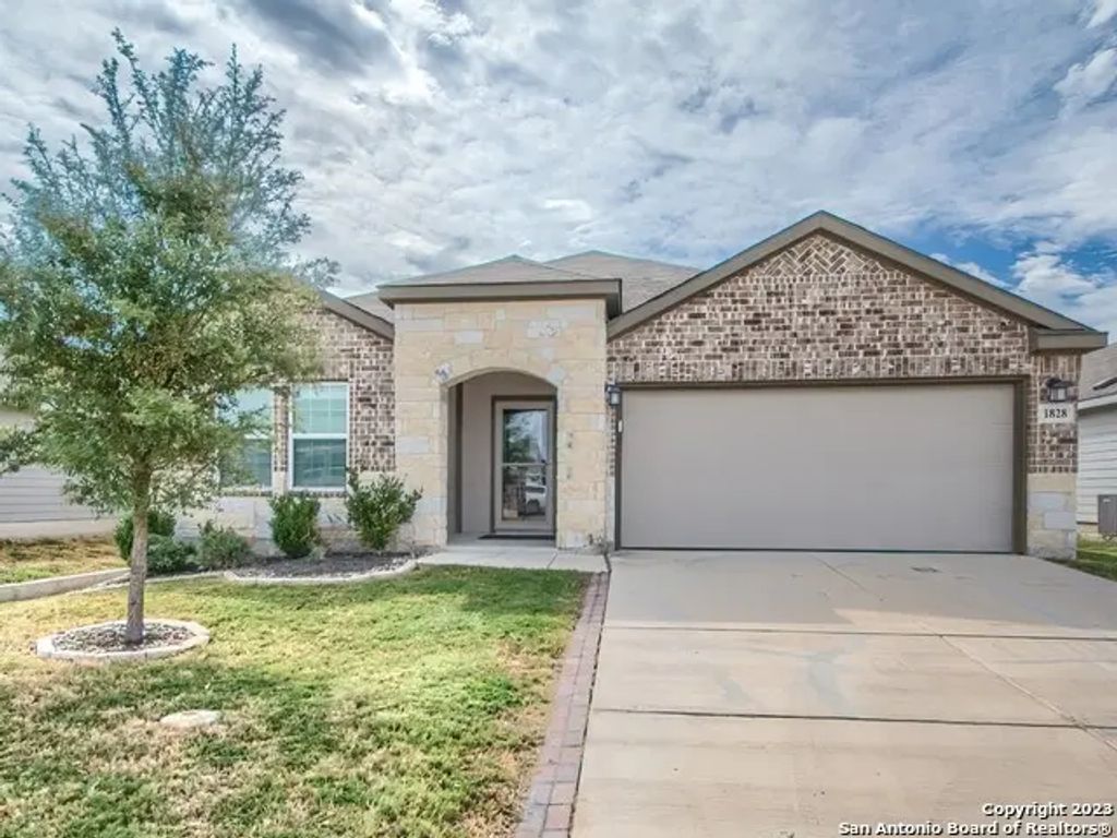 1828 Heather Glen Dr, New Braunfels