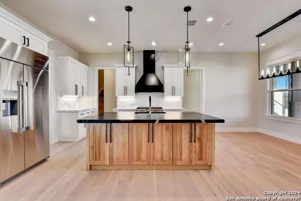 748 Annabelle Ave, Bulverde