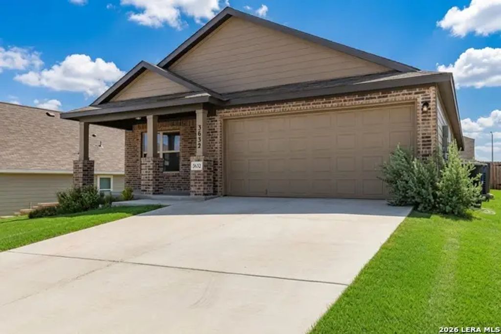 3632 Space Cloud Dr, New Braunfels