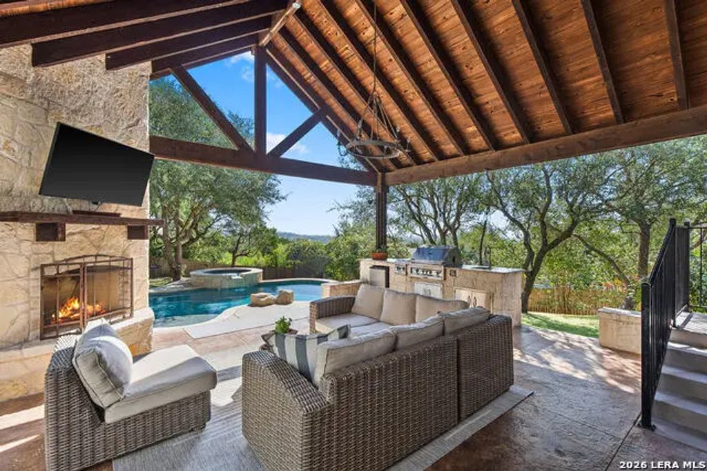 8935 Woodland Pass, Boerne