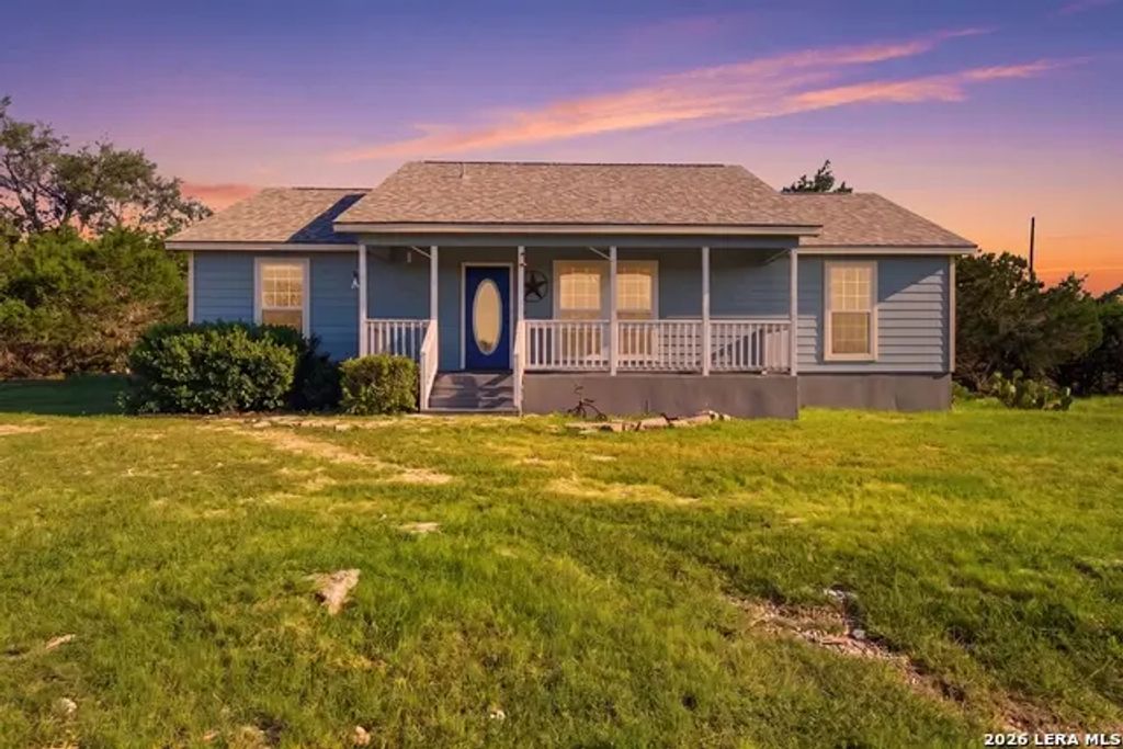 558 Mountain Creek Rd, Pipe Creek
