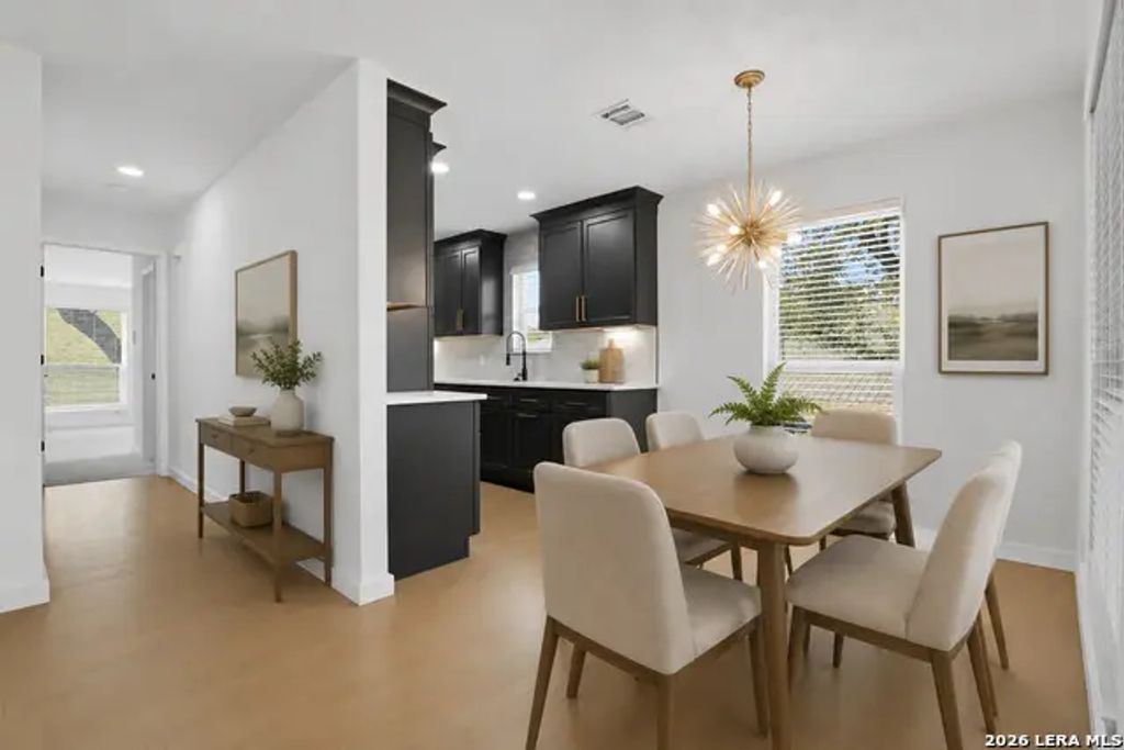2718 Old Field Dr 1002, San Antonio
