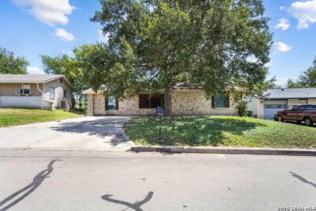 12214 Lone Shadow Trail, Live Oak