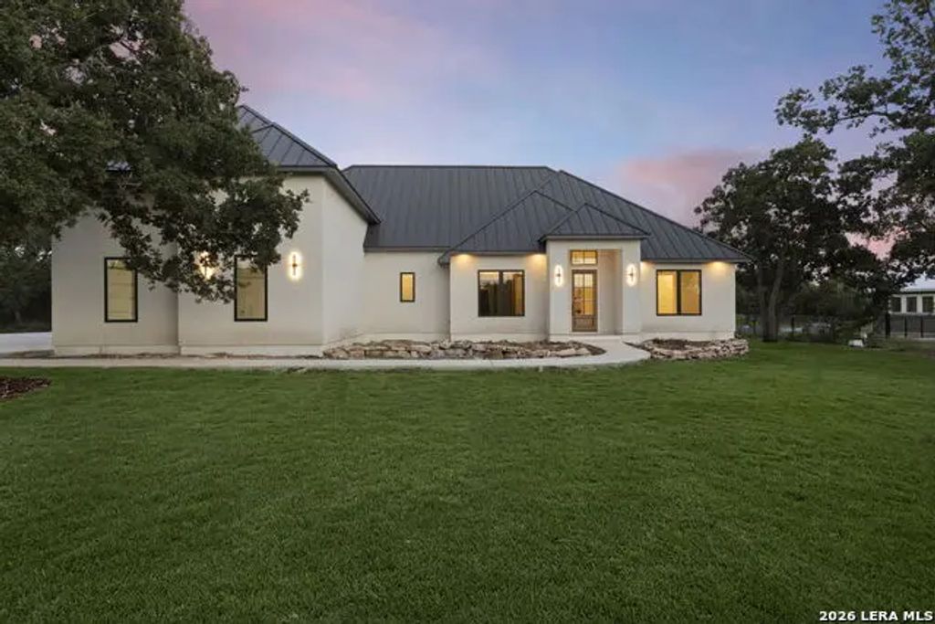 34748 Carries Creek Dr, Bulverde