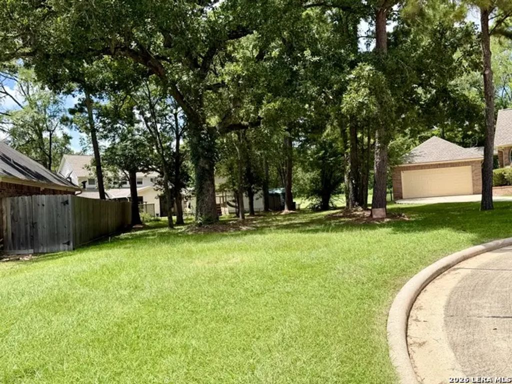 17 Melbourne Ct, Montgomery