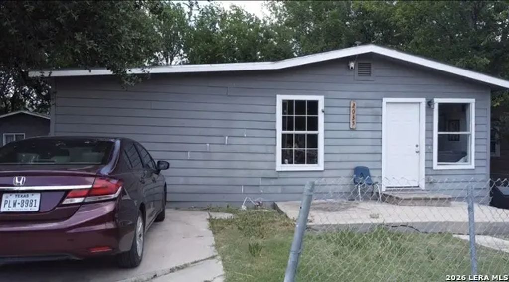 2035 Lyons St, San Antonio