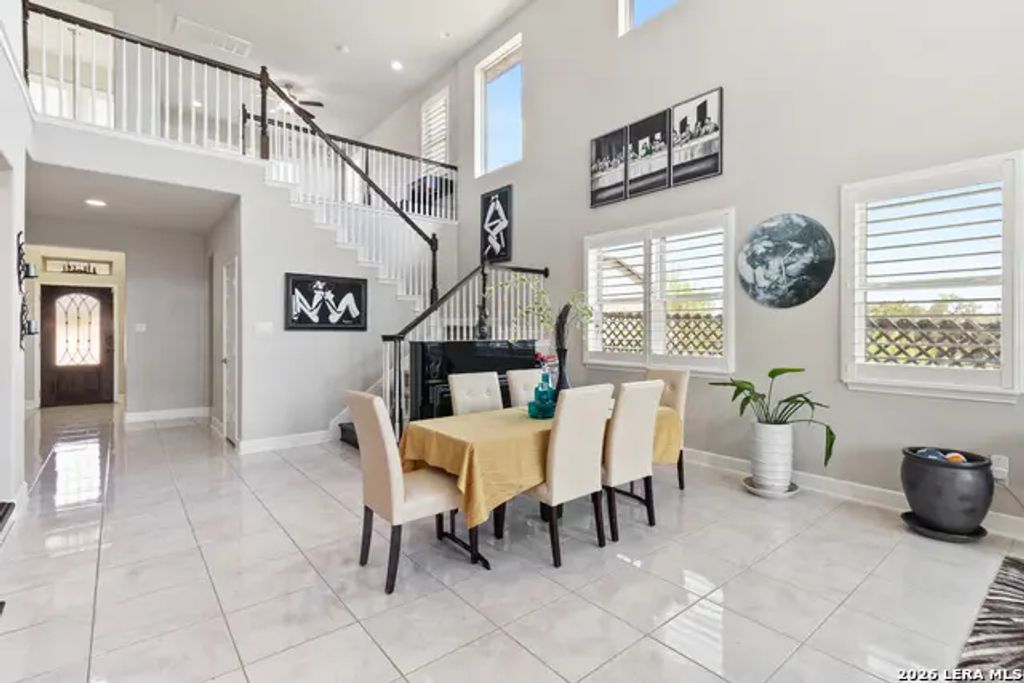 2838 Cliff Canyon, San Antonio