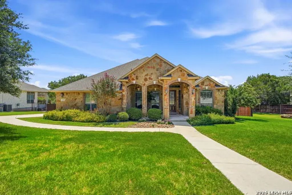 238 Hamburg Ave, New Braunfels