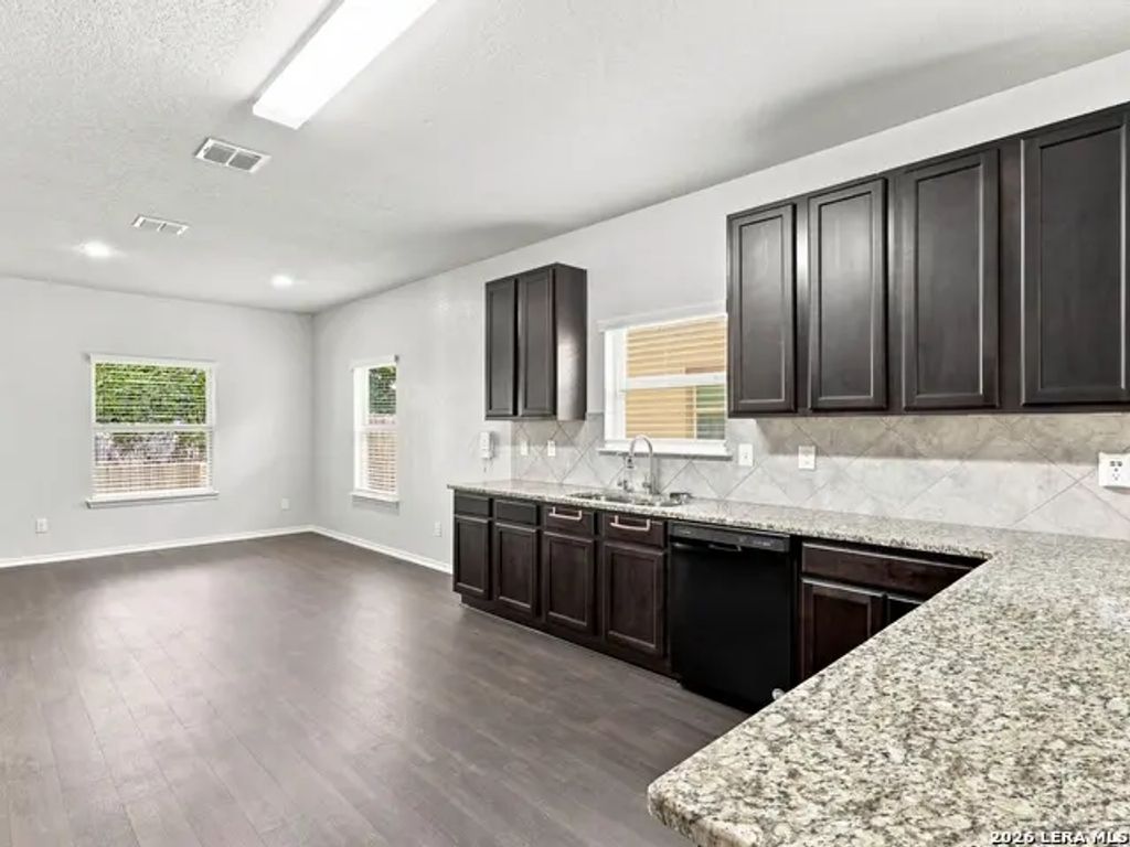 7222 Boxing Grove, San Antonio