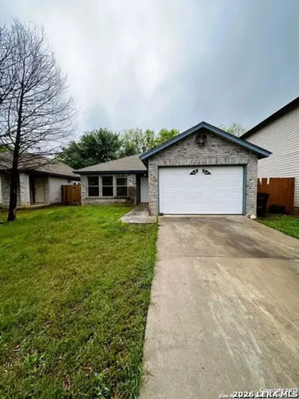9638 Green Plains Dr, San Antonio