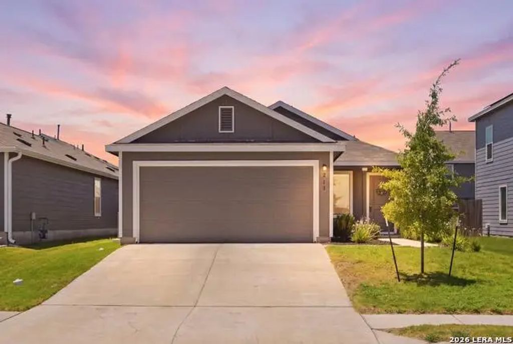 213 Basalt Dr, Maxwell