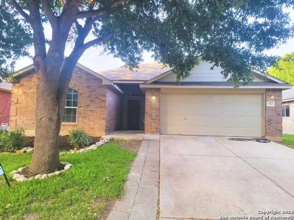 12610 Course View Dr, San Antonio