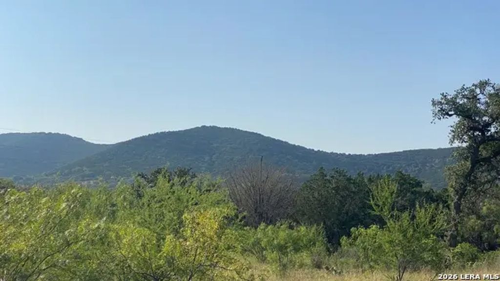 523 Kahn Rd, Rio Frio