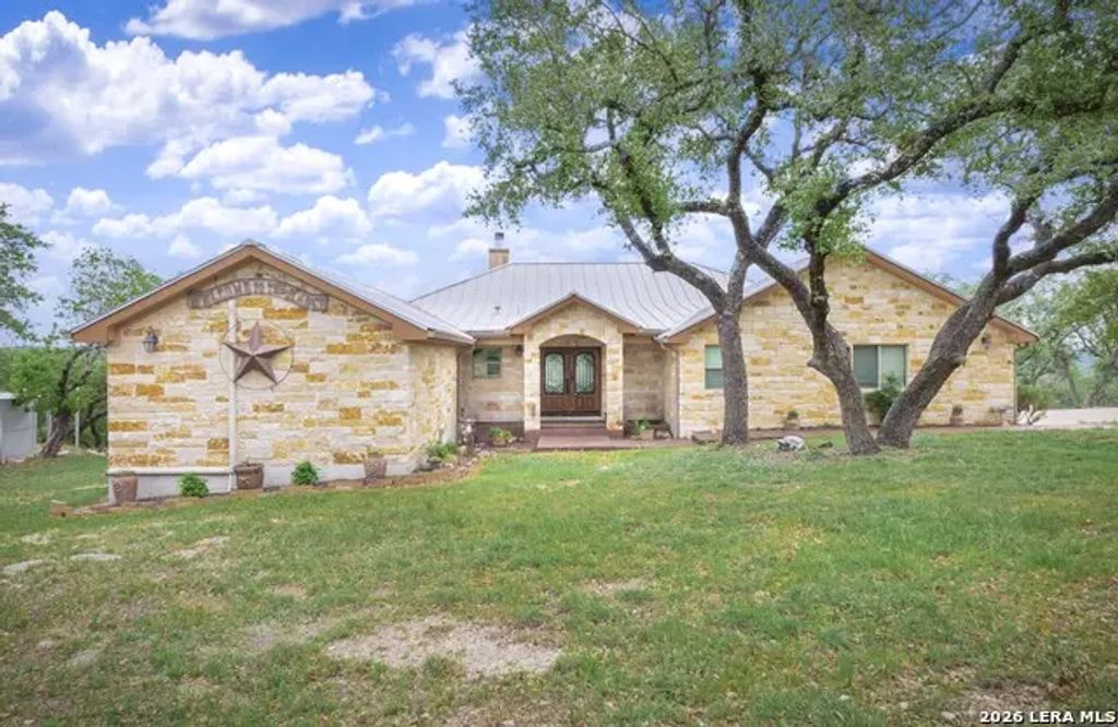 911 Stoney Ridge Rd, Bulverde