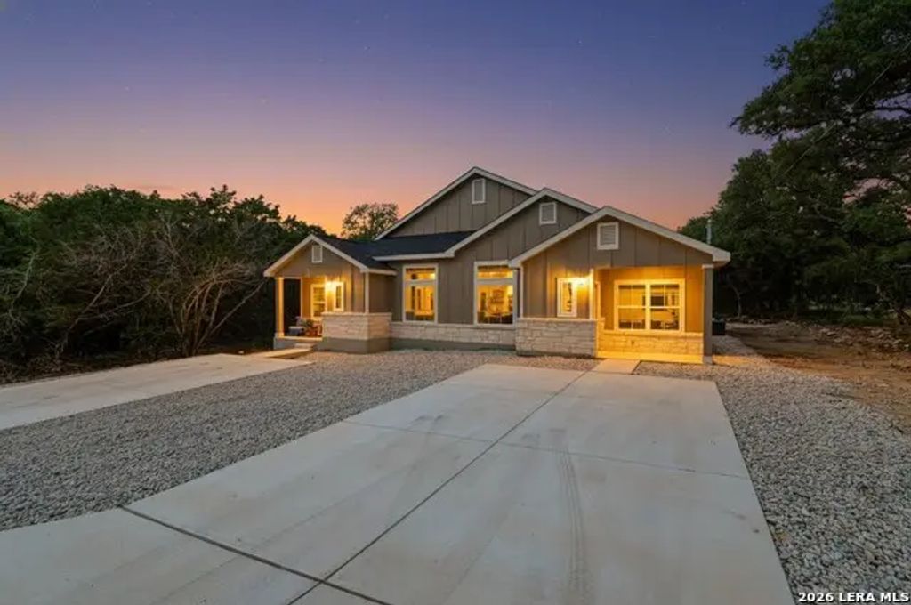 2560 Puter Creek Rd A, Spring Branch