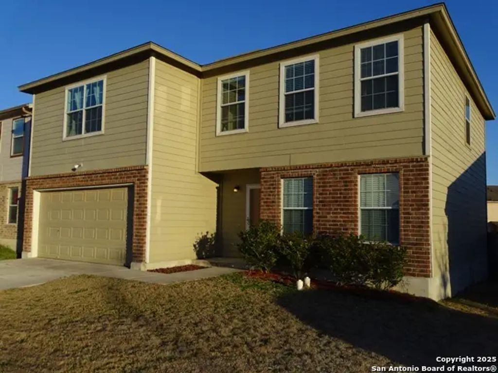 153 Hinge Chase, Cibolo