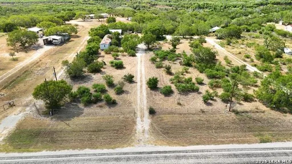 917 Fm 99, Calliham