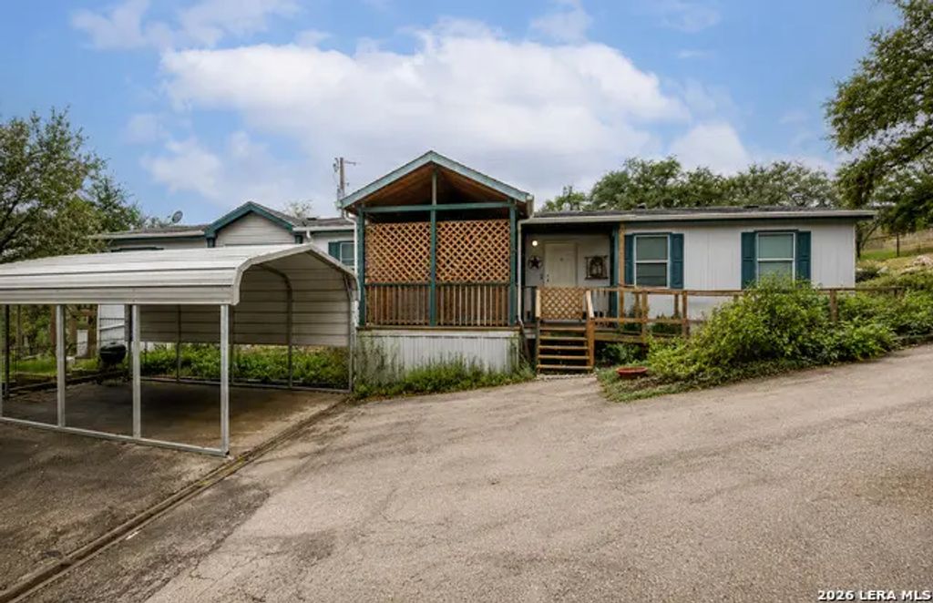 129 Shadow Mountain Rd, Spring Branch