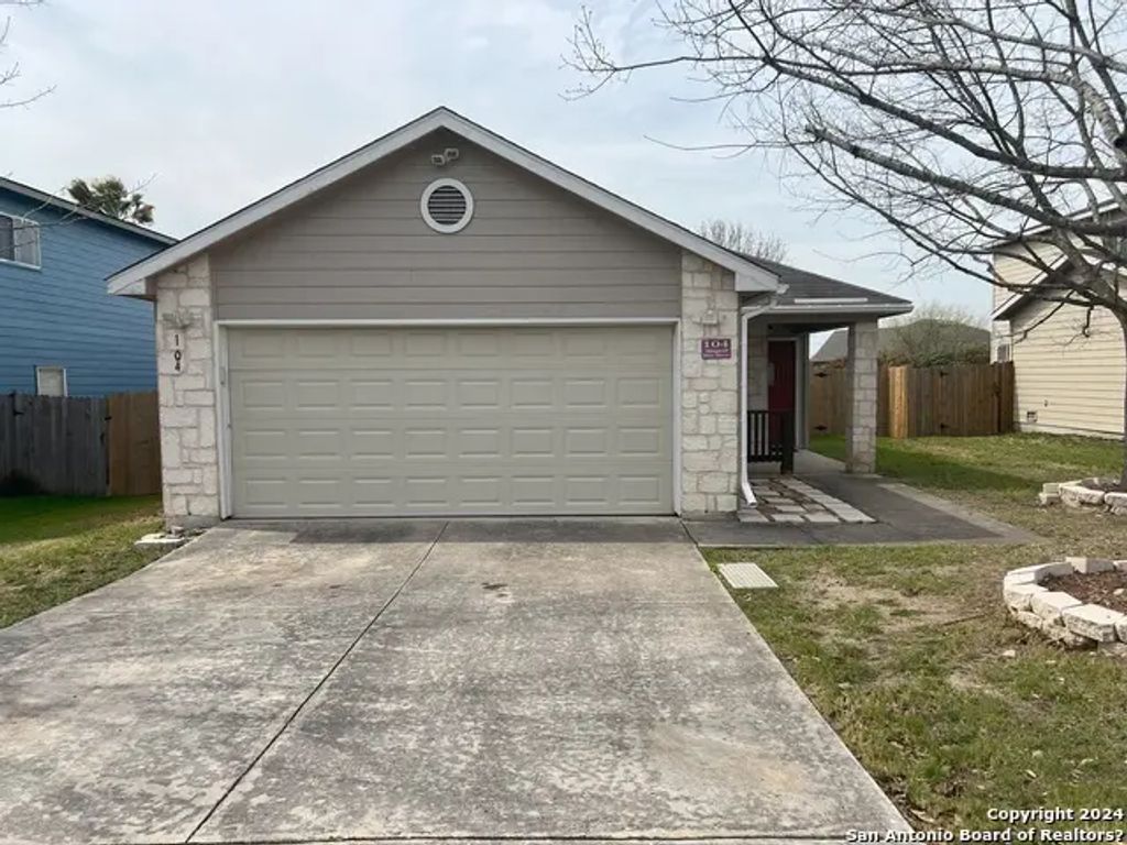 104 Briar St, Cibolo