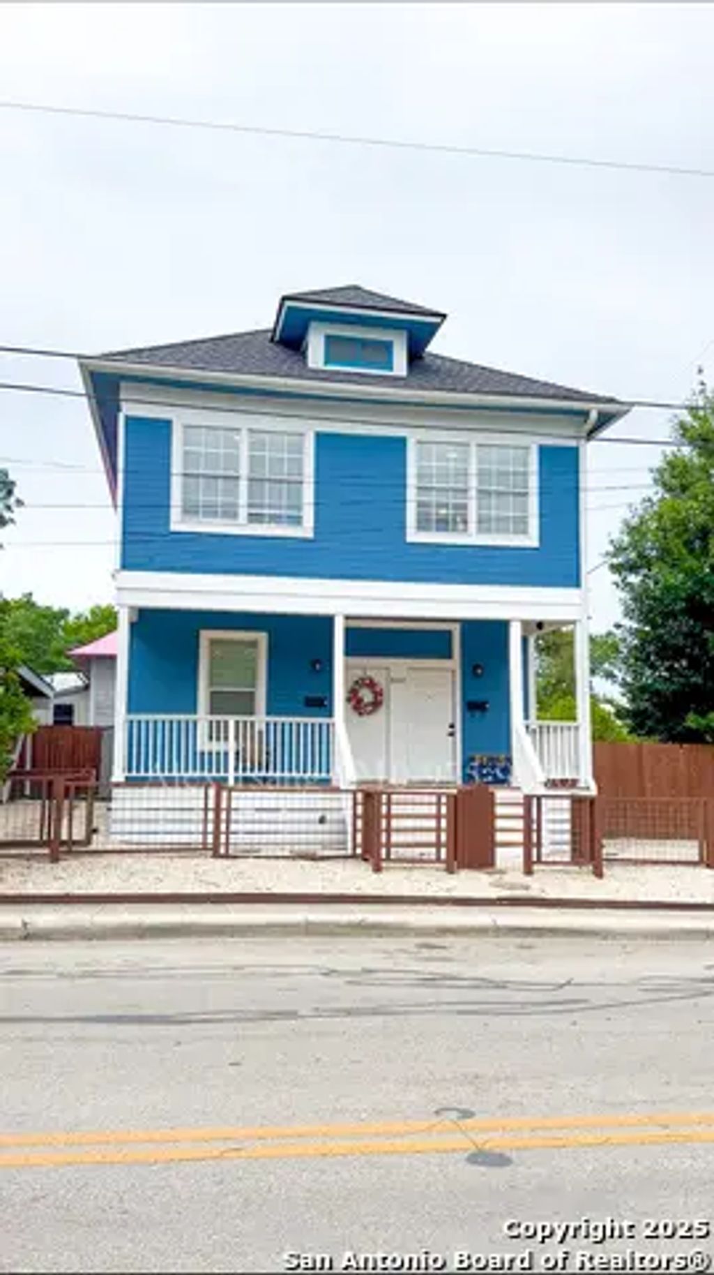 802 Montana St 1, San Antonio