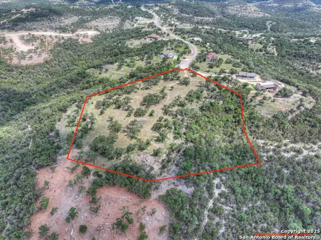 338 Sheridan Dr, Canyon Lake
