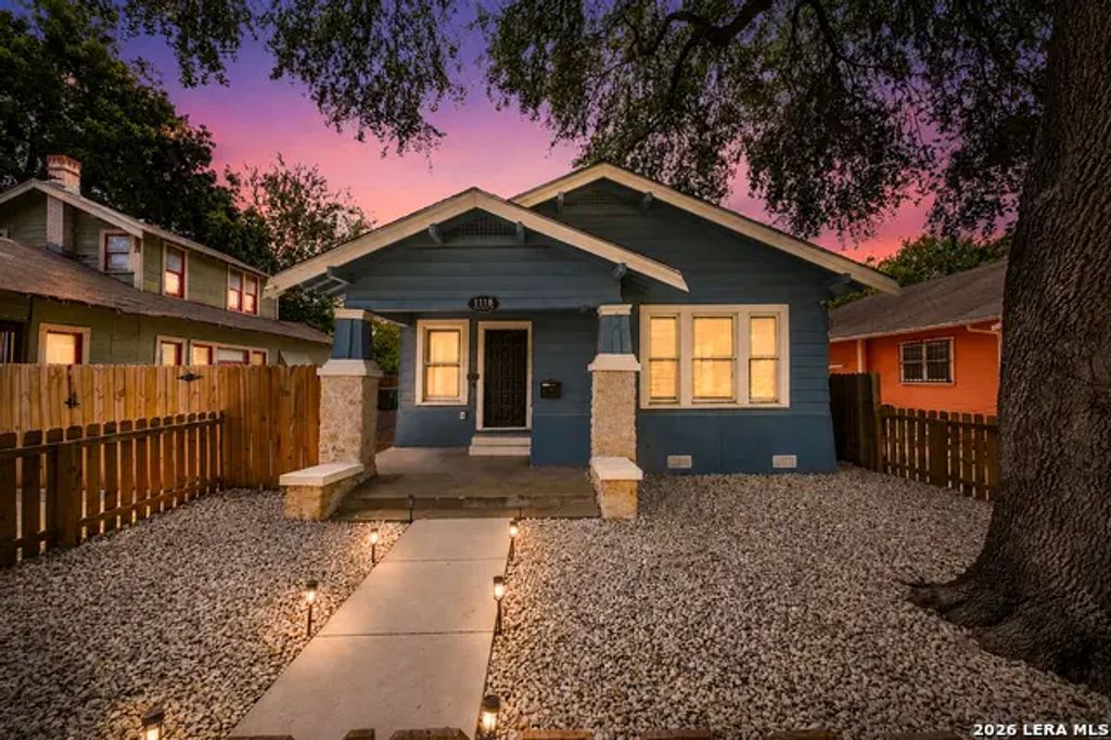 1118 W Summit Ave, San Antonio