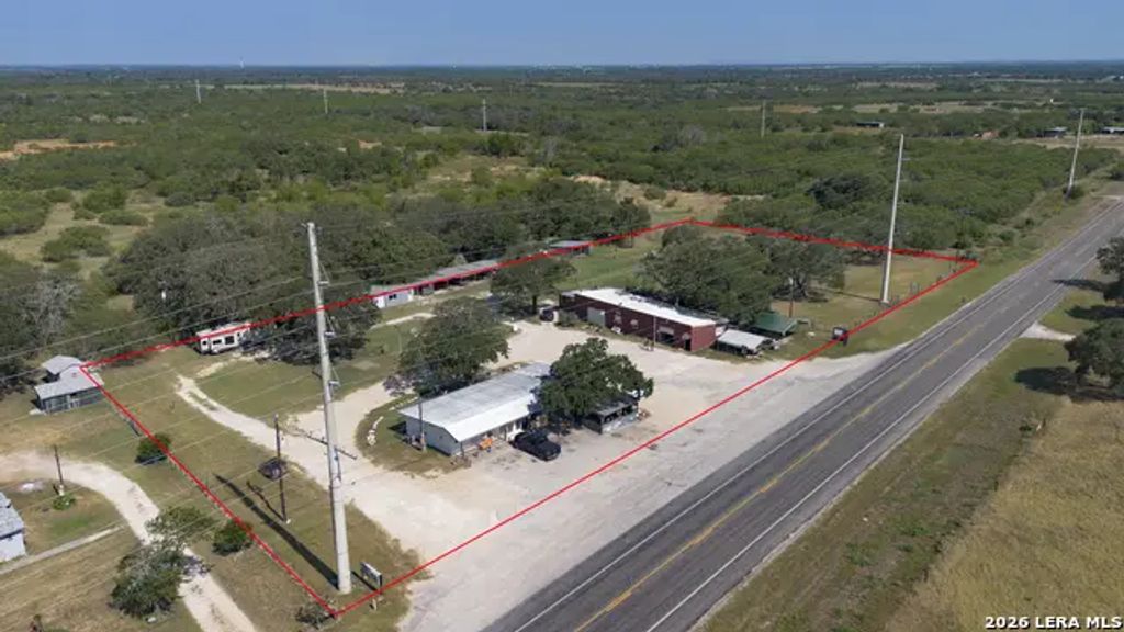 6348 Fm 1117, Seguin