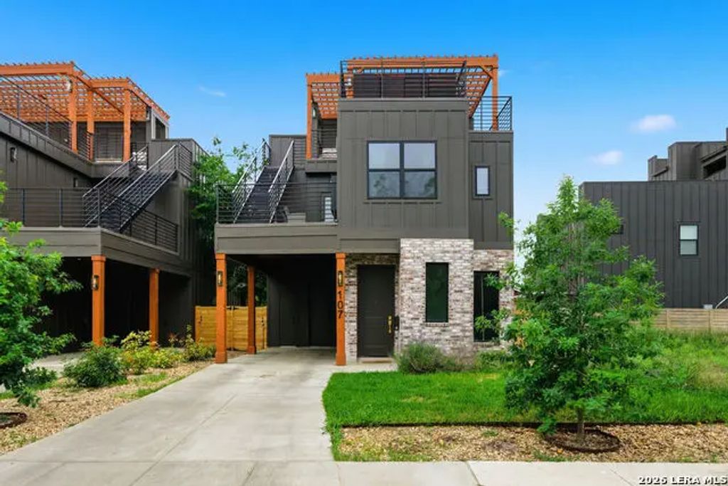 107 Dowdy St, San Antonio