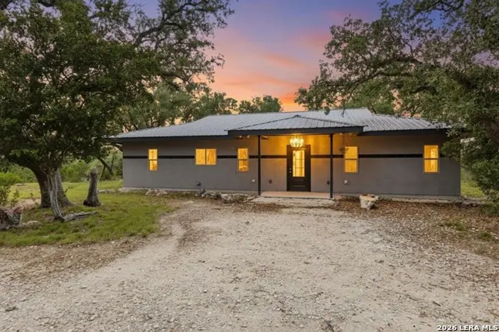 1263 Agaritaville, Spring Branch