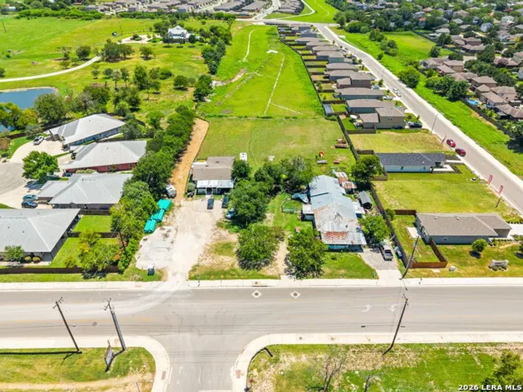 310 Alves Ln, New Braunfels