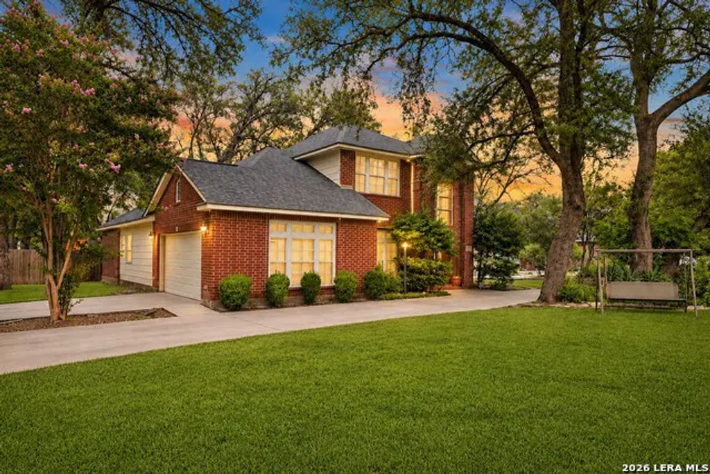 13107 Winding Creek, San Antonio