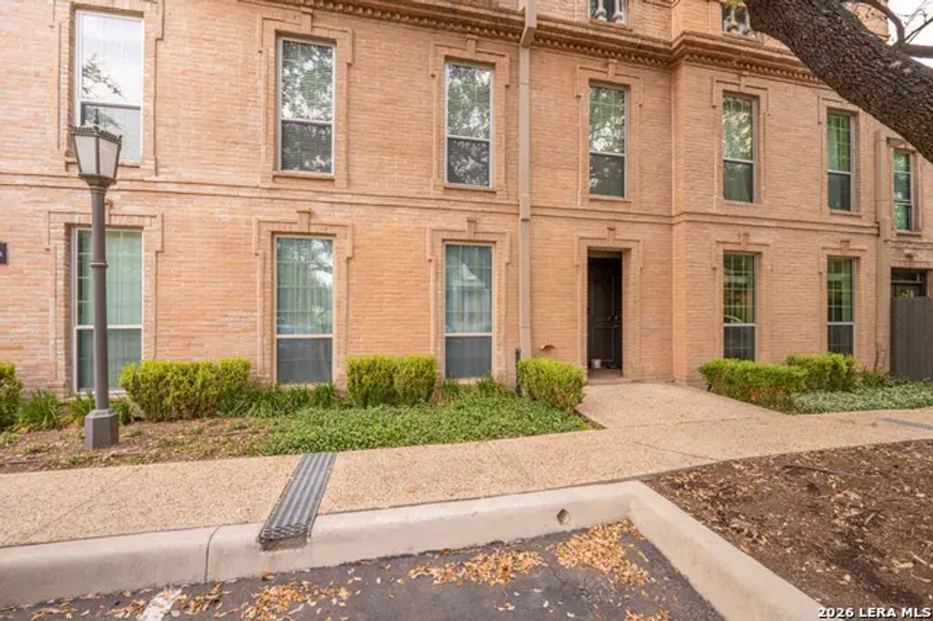 7707 Broadway 26a, San Antonio