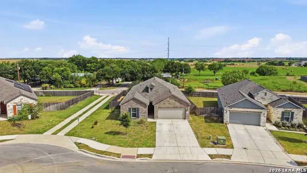 426 Axis, Cibolo