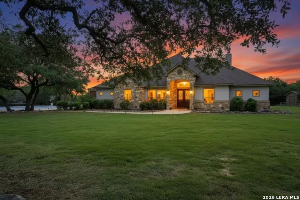 114 Hoskins Trail, Boerne
