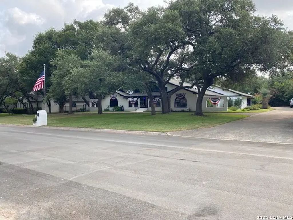 29616 No Le Hace Drive, Fair Oaks Ranch