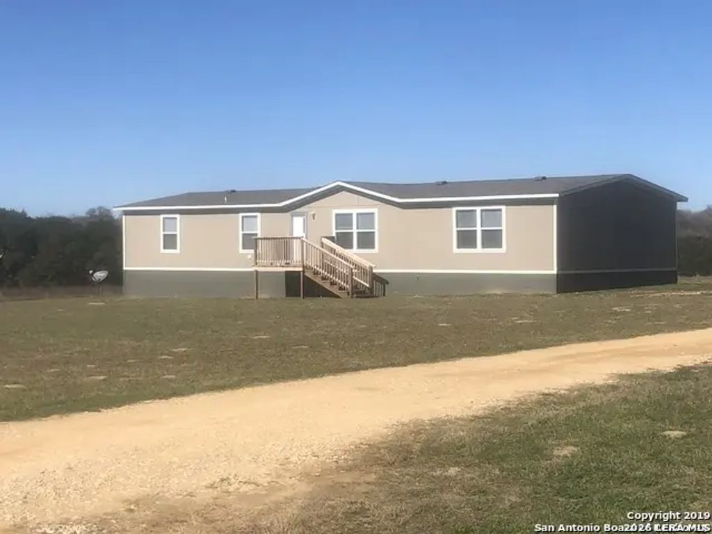 208 View B, La Vernia