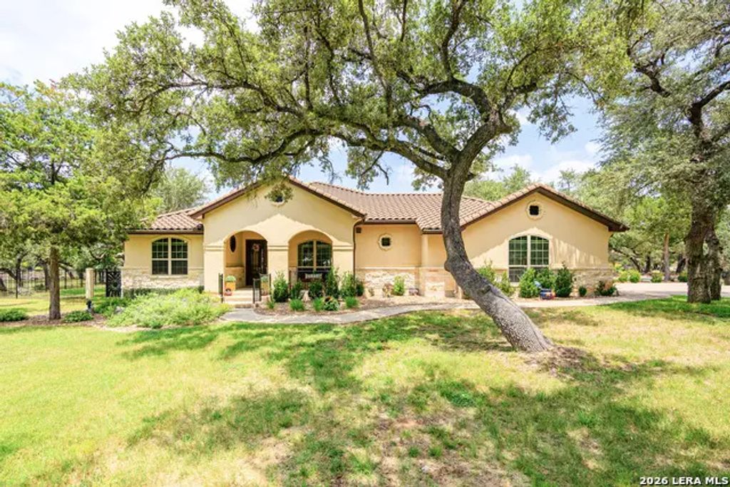 26511 Forest Link, New Braunfels
