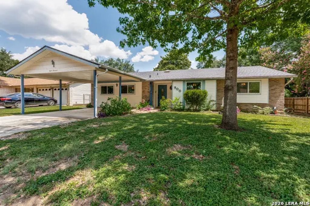 800 Marilyn Dr, Schertz