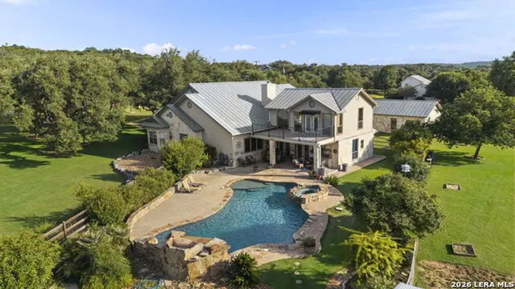 30185 Bridlegate Dr, Bulverde