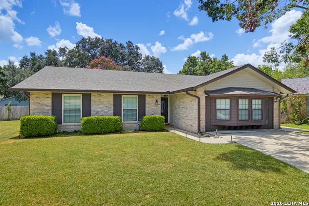 306 Southwick Cir, Seguin