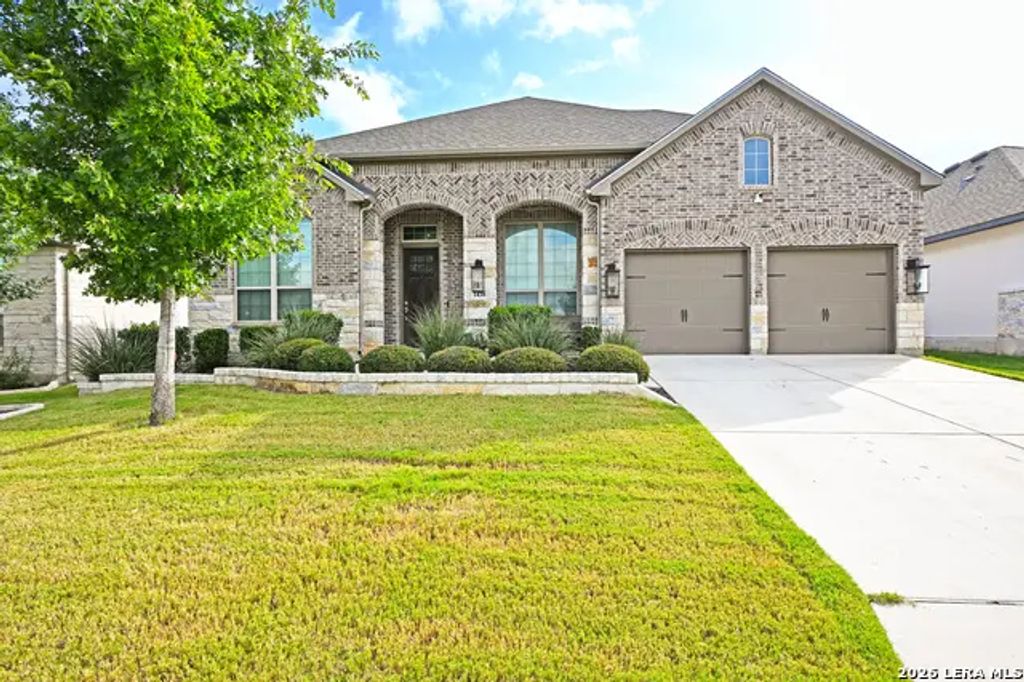 1438 Oaklawn Dr, New Braunfels